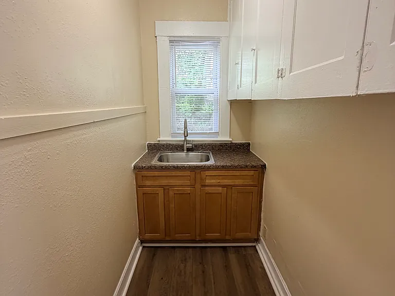 103 Sheffield Ave #1-0 — Photo 3