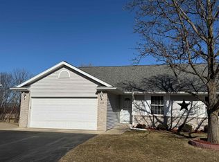 633 Park View St, Pecatonica, IL 61063