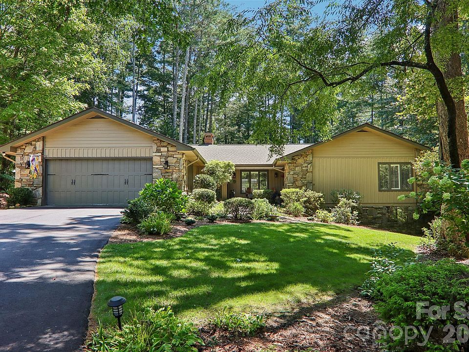1st image of 133 Larchmont Dr