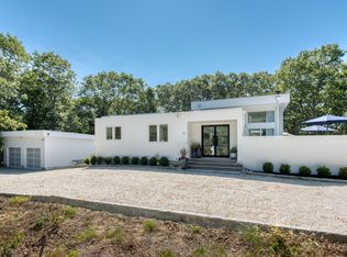 11 Jonathan Dr, East Hampton, NY 11937