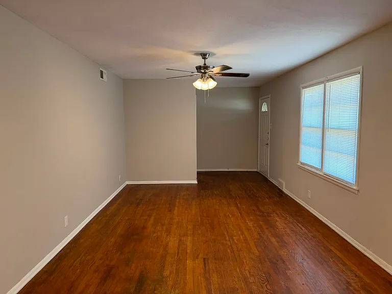 6413 Lambeth Ln — Photo 25