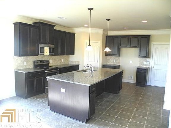 3rd image of 1238 Branlee Dr SE #14