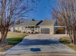 658 Blackthorne Dr, Chesapeake, VA 23322