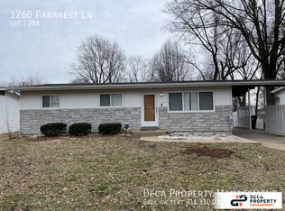 1260 Parakeet Ln, Florissant, MO