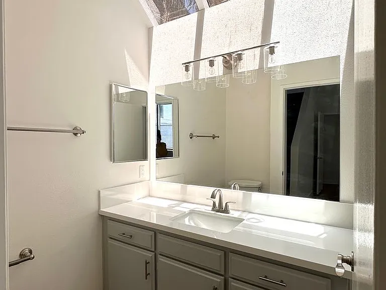 9939 Topanga Canyon Blvd — Photo 65