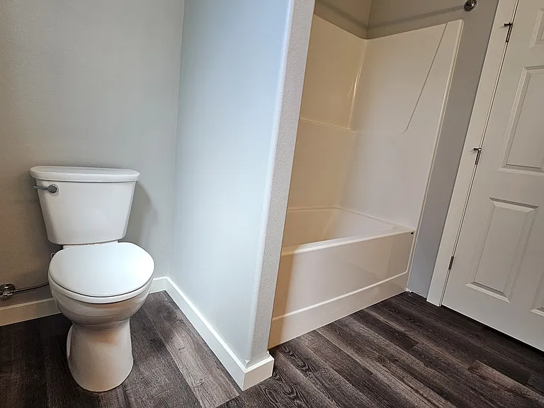 2nd bathroom