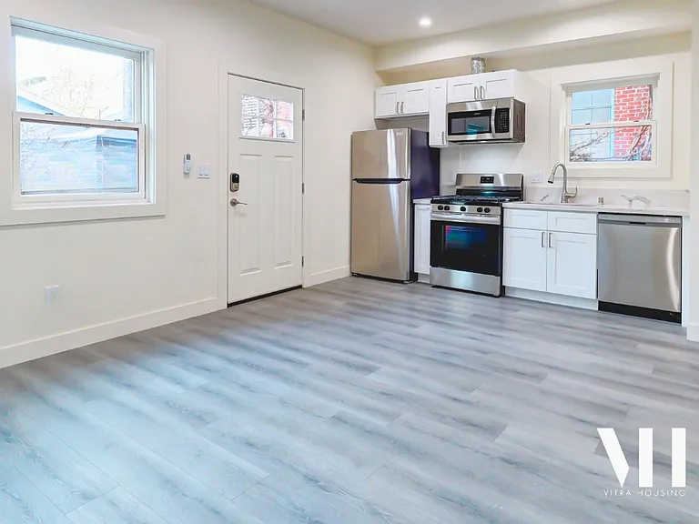 1032.75 | Five Bedroom, Four Bath| Detached Home