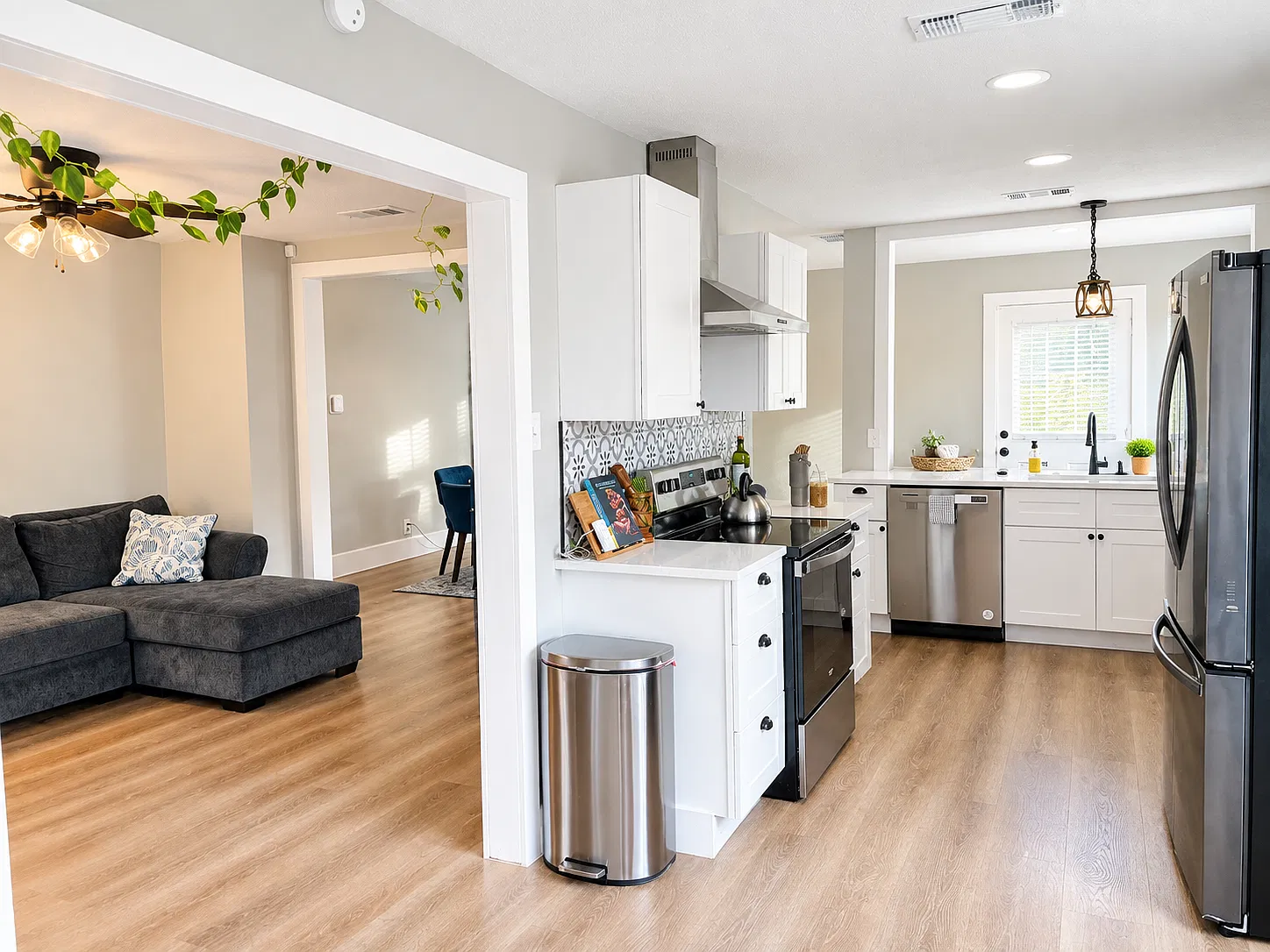 3 bed, 1362 sqft, $2,550 — Photo 1
