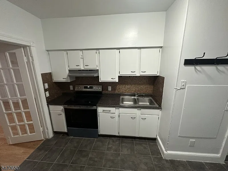 1 bed, 1.0 bath, 500 sqft, $1,750 — Photo 2