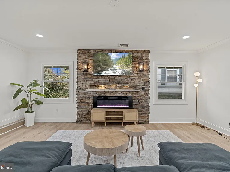 5 Burgess Ln — Photo 7