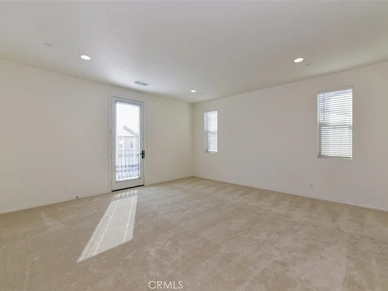 117 Halo — Photo 21