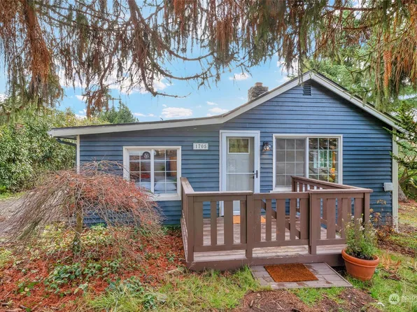 1705 S 220th Street, Des Moines, WA 98198