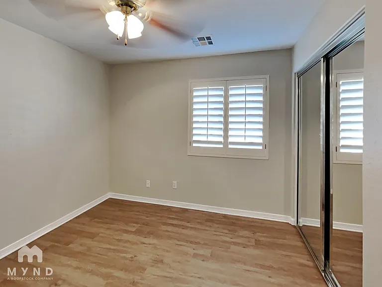 17524 W Mandalay Ln — Photo 18