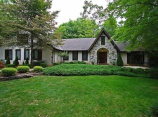 160 Woodland Dr, Powell, OH