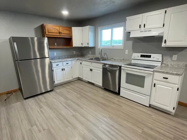 510 5th St #3, Jackson, MN 56143