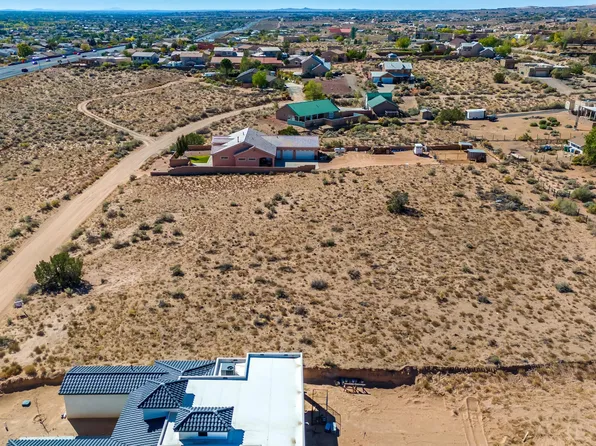 7049 Tampico Rd NE, Rio Rancho, NM 87144