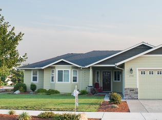 2720 SW Elmer Nelson Ln, Grants Pass, OR 97527