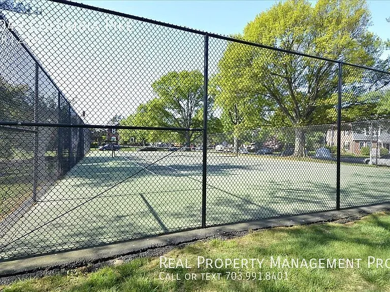 4049 Columbia Pike — Photo 54