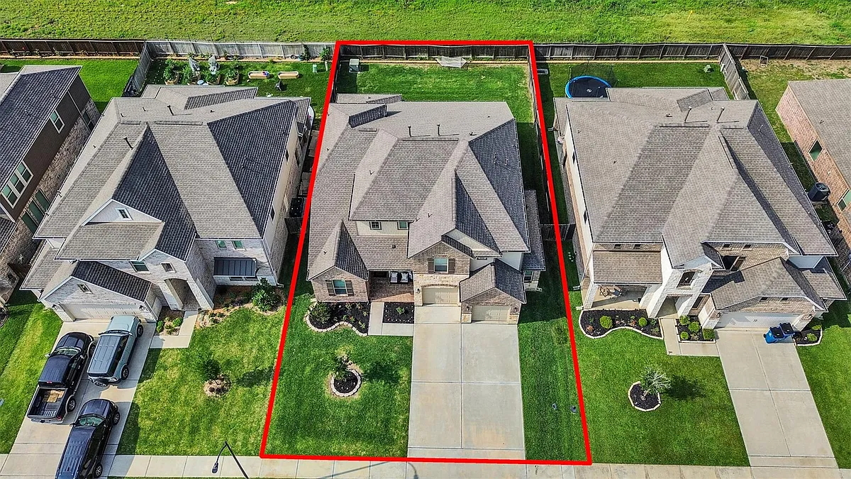 Building Photo - 251 Upland Dr