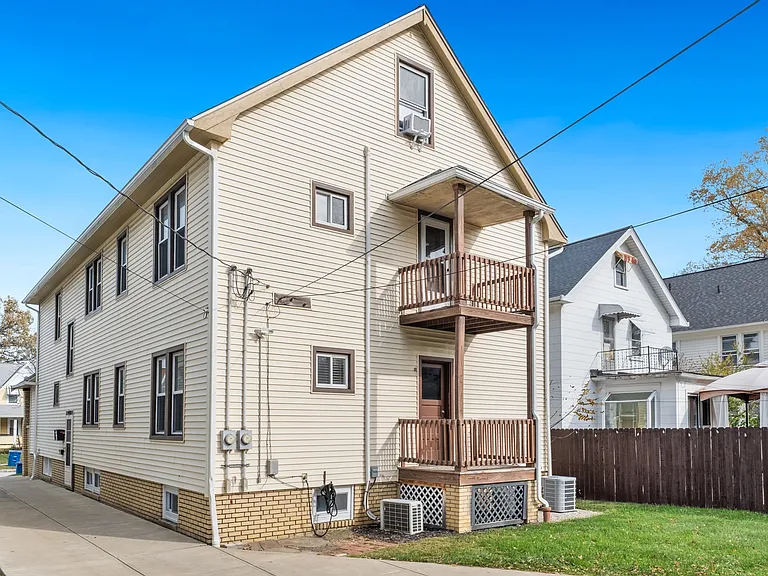 14521 Garfield Ave #2 — Photo 23