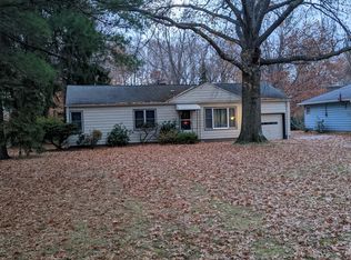 5963 Woodside Rd, Highland Heights, OH 44143