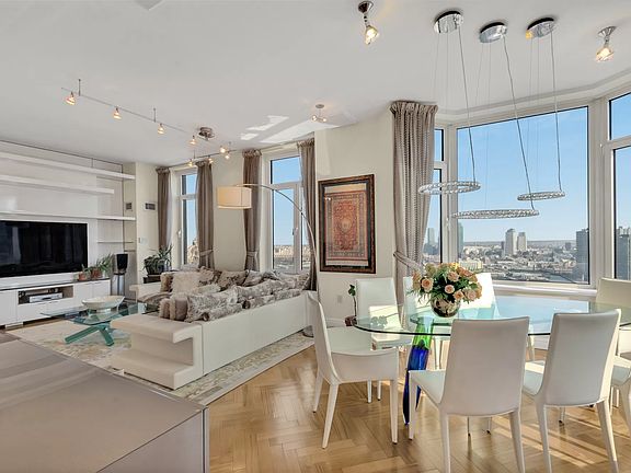 2nd image of 400 E 51st St APT 29B