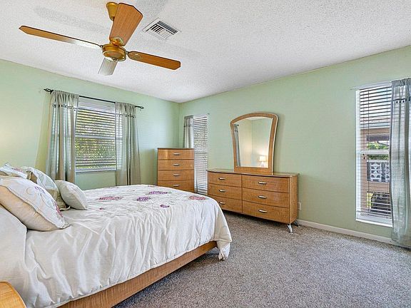 5th image of 1041 Flame Vine Ave APT 204