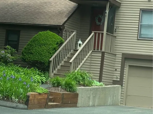 23 Sprucebrook Trl, Monroe, CT 06468