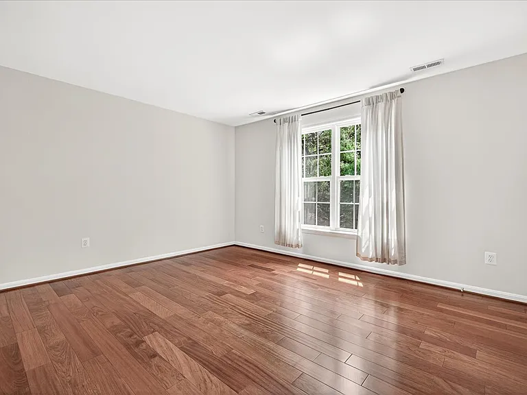 9938 Timberknoll Ln — Photo 35