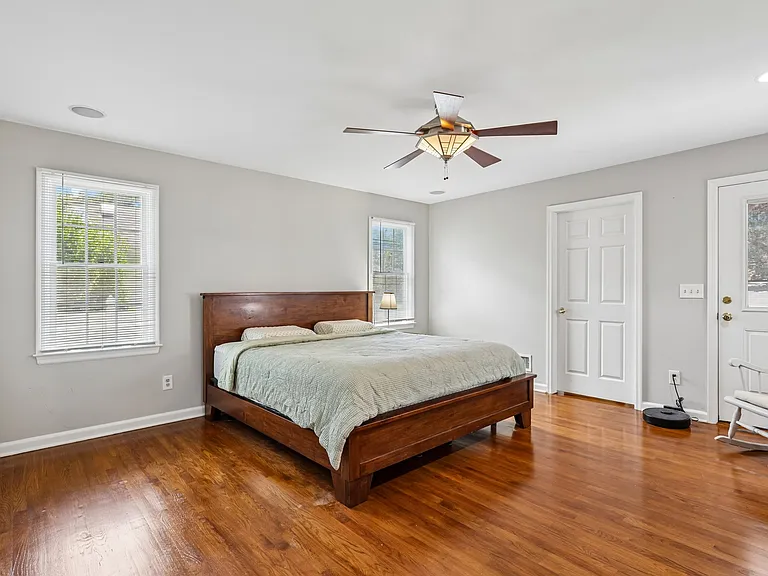 12-22 Sumner Pl — Photo 9
