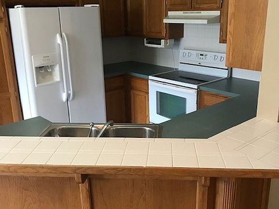 4th image of 1701 Hazelwood Dr