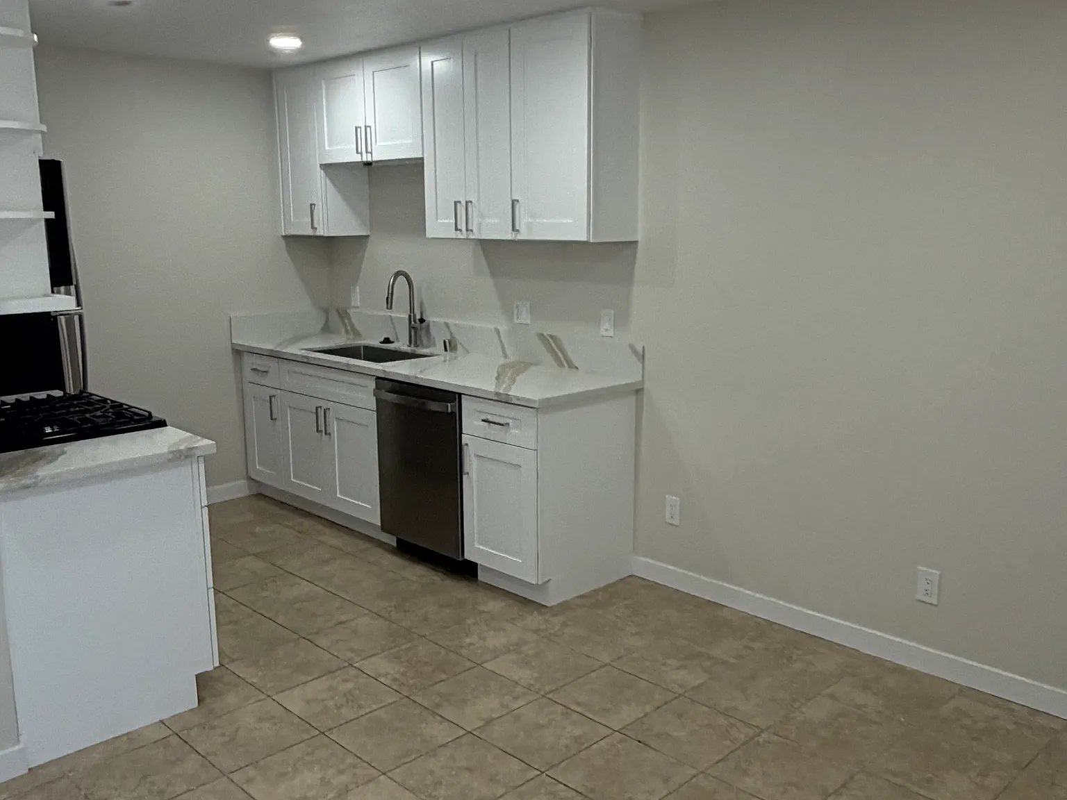 1 bed, 600 sqft, $2,297 — Photo 4