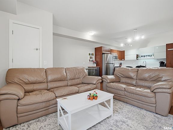 5th image of 1015 Patrick Crescent #1312
