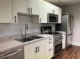73 E William St, Delaware, OH 43015