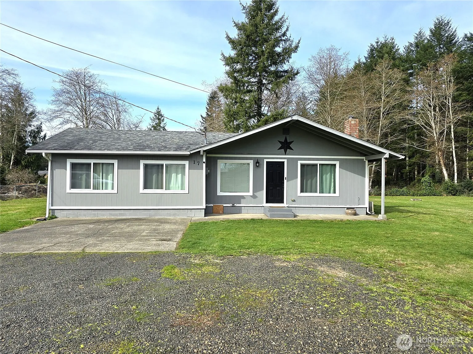 17 Beaver Lane photo 1