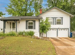 76 Kimberly Ln, Saint Peters, MO