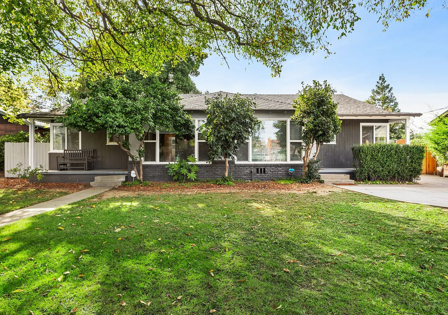 Heart of Sacramento ~~Duplex for RENT! — Photo 1