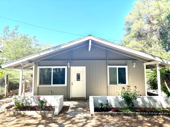 212 Woodland Dr, Wofford Heights, CA 93285