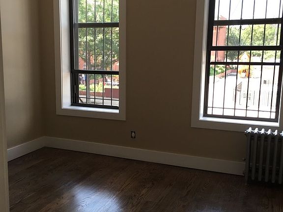 4th image of 460 Kosciuszko St #3
