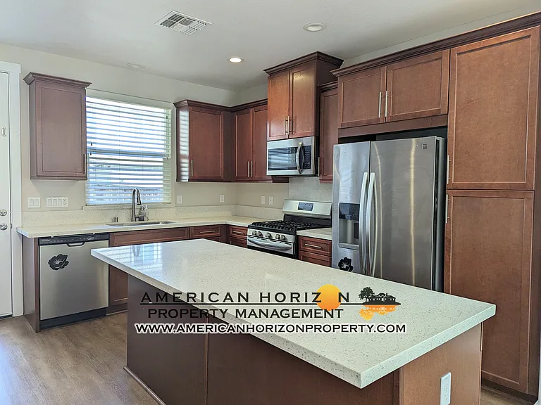 4849 Holden Dr — Photo 7