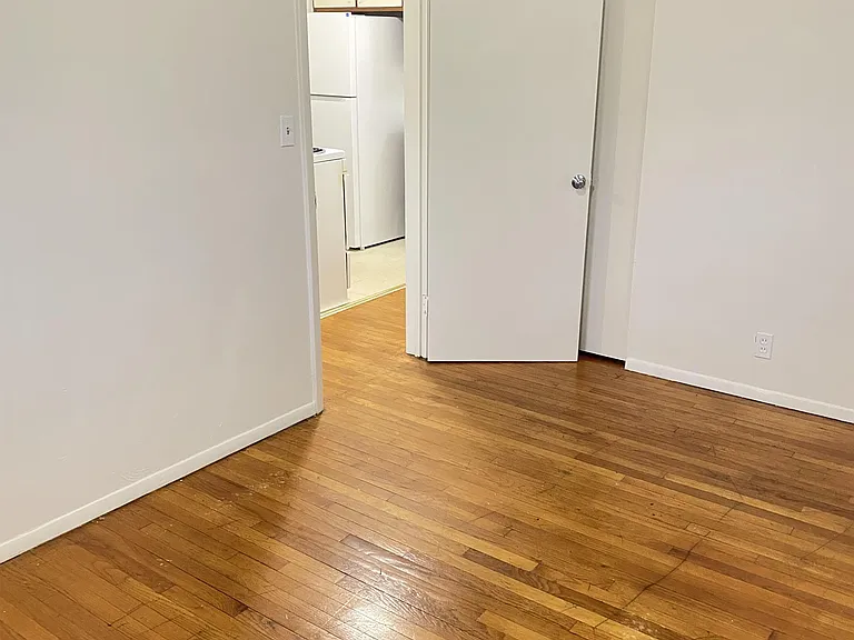 202 S Lynn St #5 — Photo 4