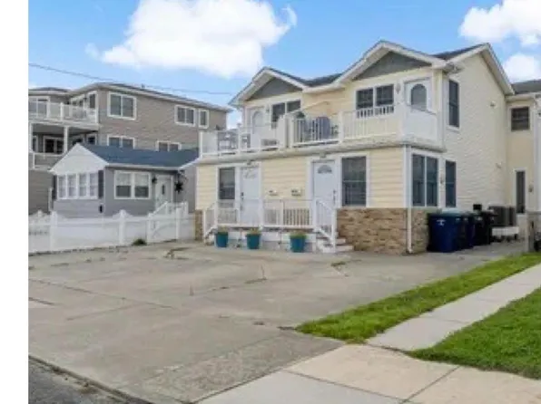 207 7th St N #A, Brigantine, NJ 08203