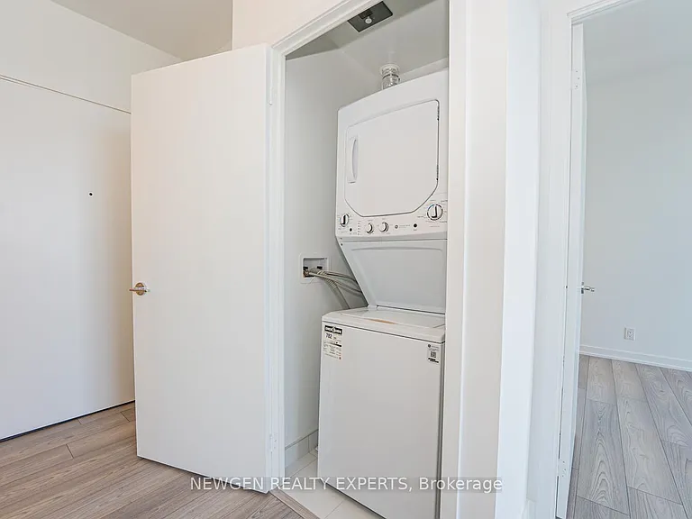 285 Dufferin St #1203 — Photo 24