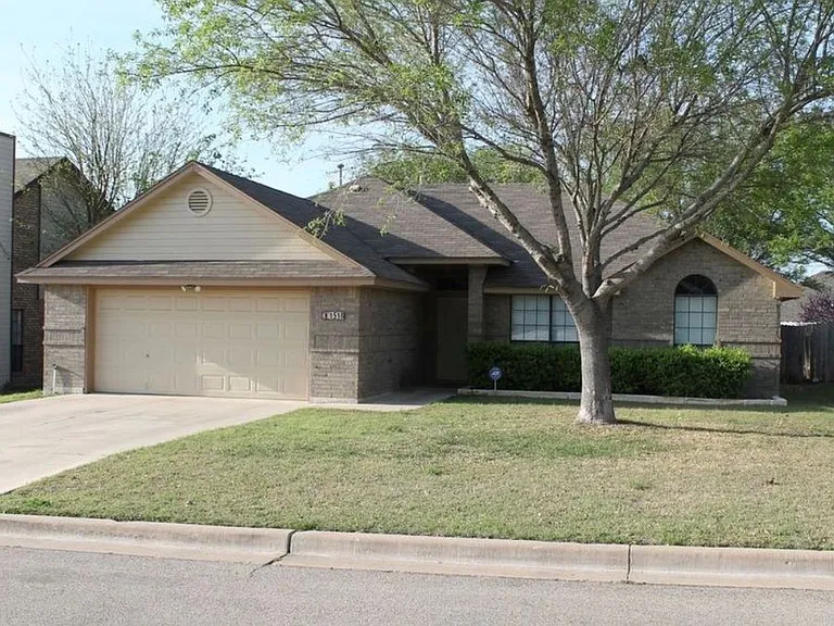 1518 Chardonnay Dr — Photo 1