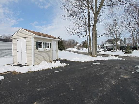 2nd image of 8568 Bayview Dr