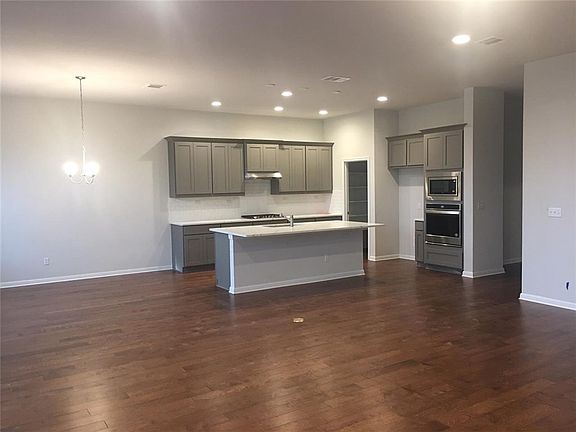 2nd image of 214 Orchard Park Dr