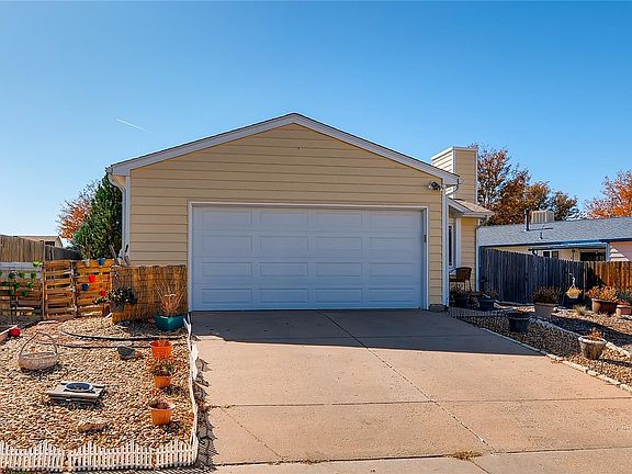 3rd image of 19356 E Batavia Pl