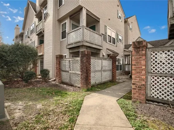 12846 Daybreak Cir, Newport News, VA 23602