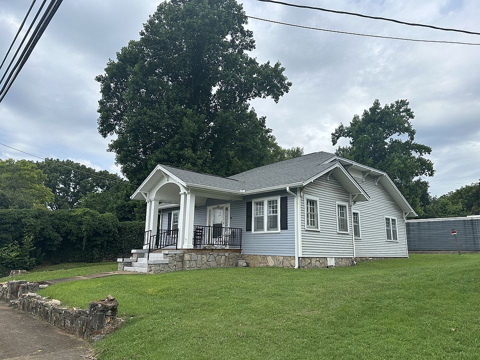 1st image of 626 S 1st St