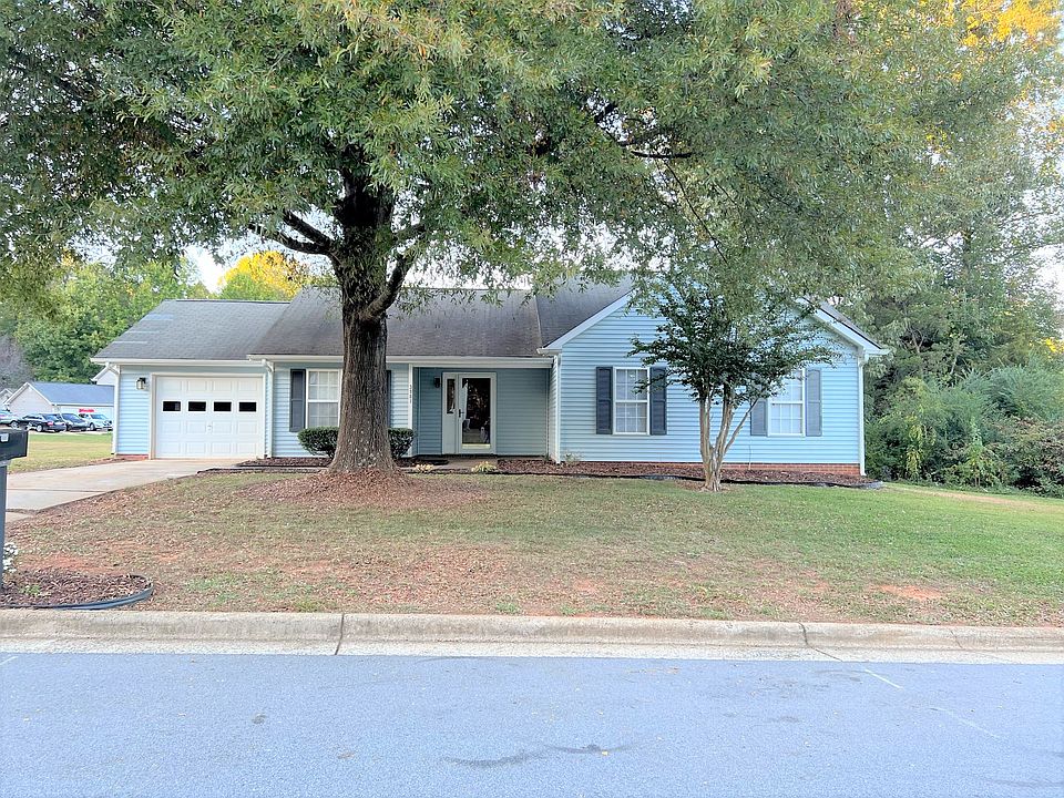 1st image of 3981 Cherry Tree Dr